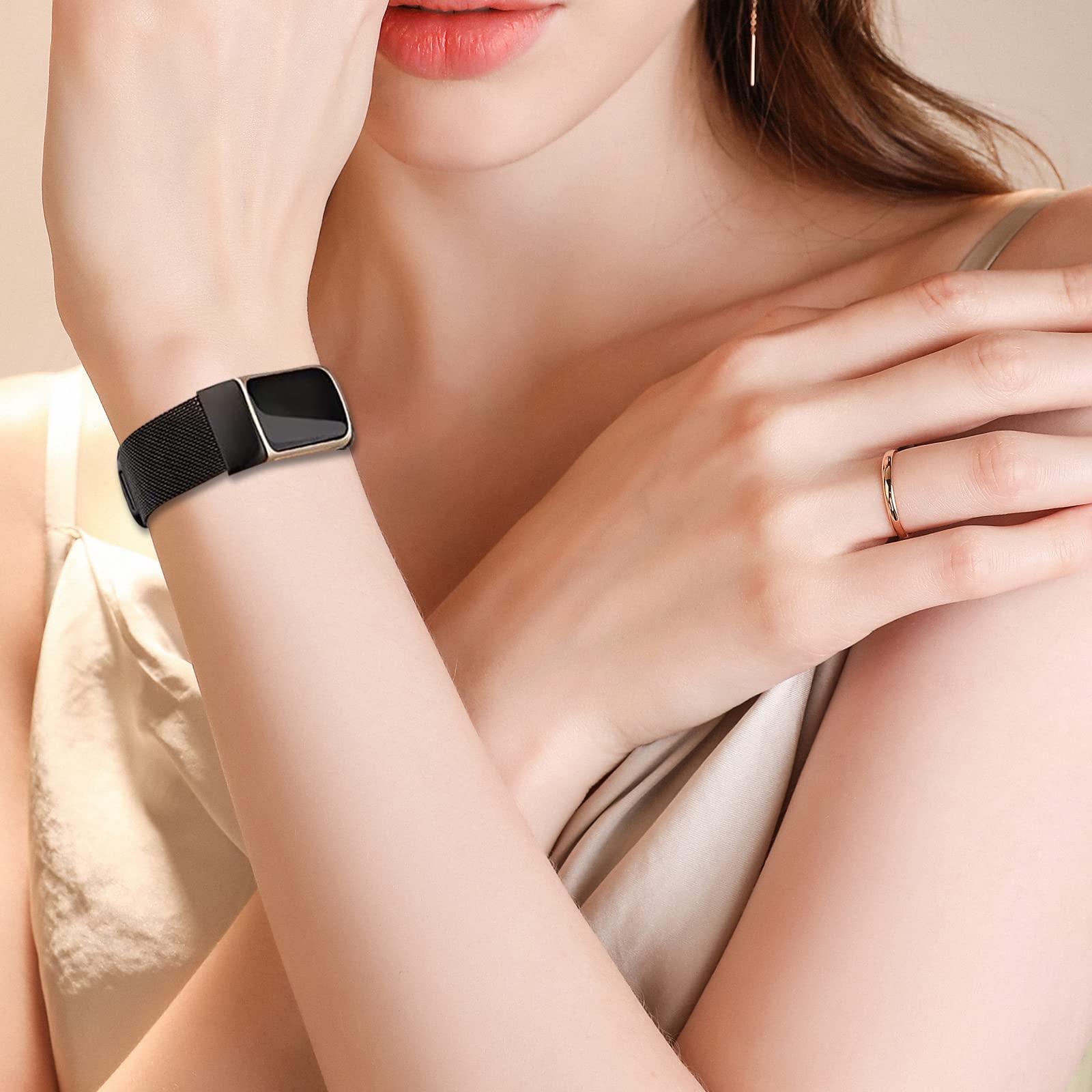 Surundo Fitbit  Metal Mesh Milanese Loop Adjustable Strap