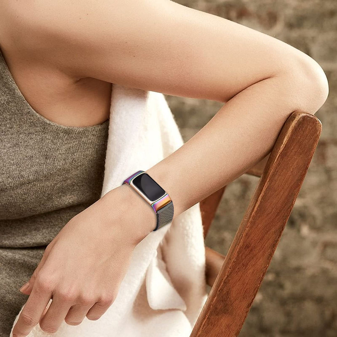 Surundo Fitbit  Metal Mesh Milanese Loop Adjustable Strap