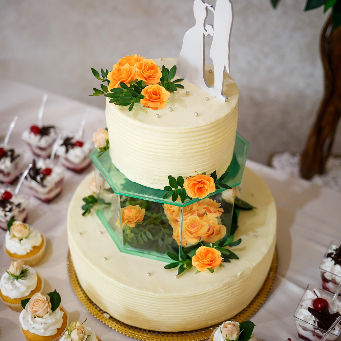 Kesoto 50pcs Red Roses Buds Artificial Flowers Bulk