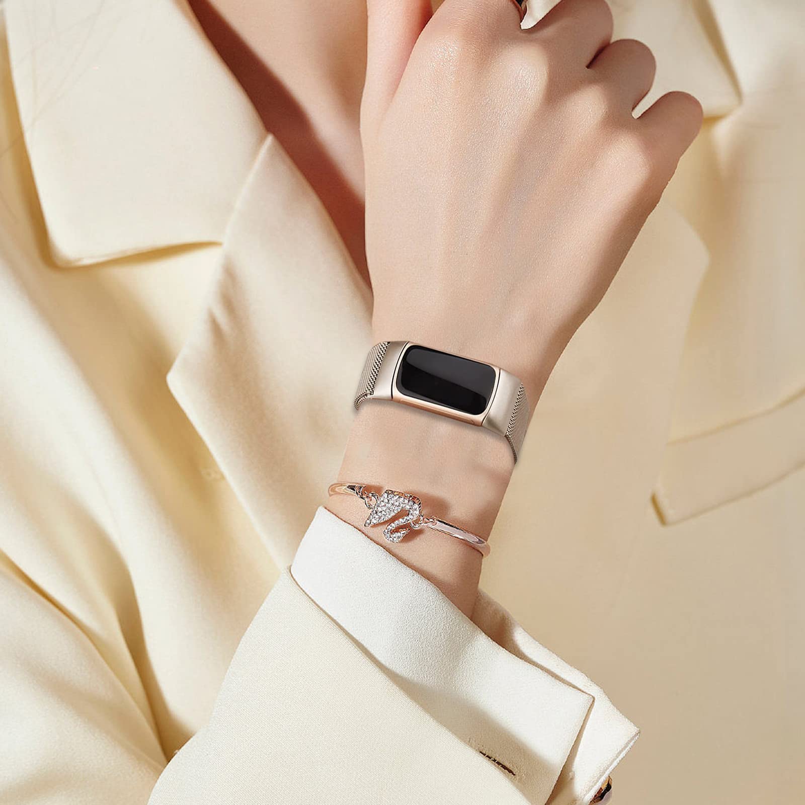 Surundo Fitbit  Metal Mesh Milanese Loop Adjustable Strap