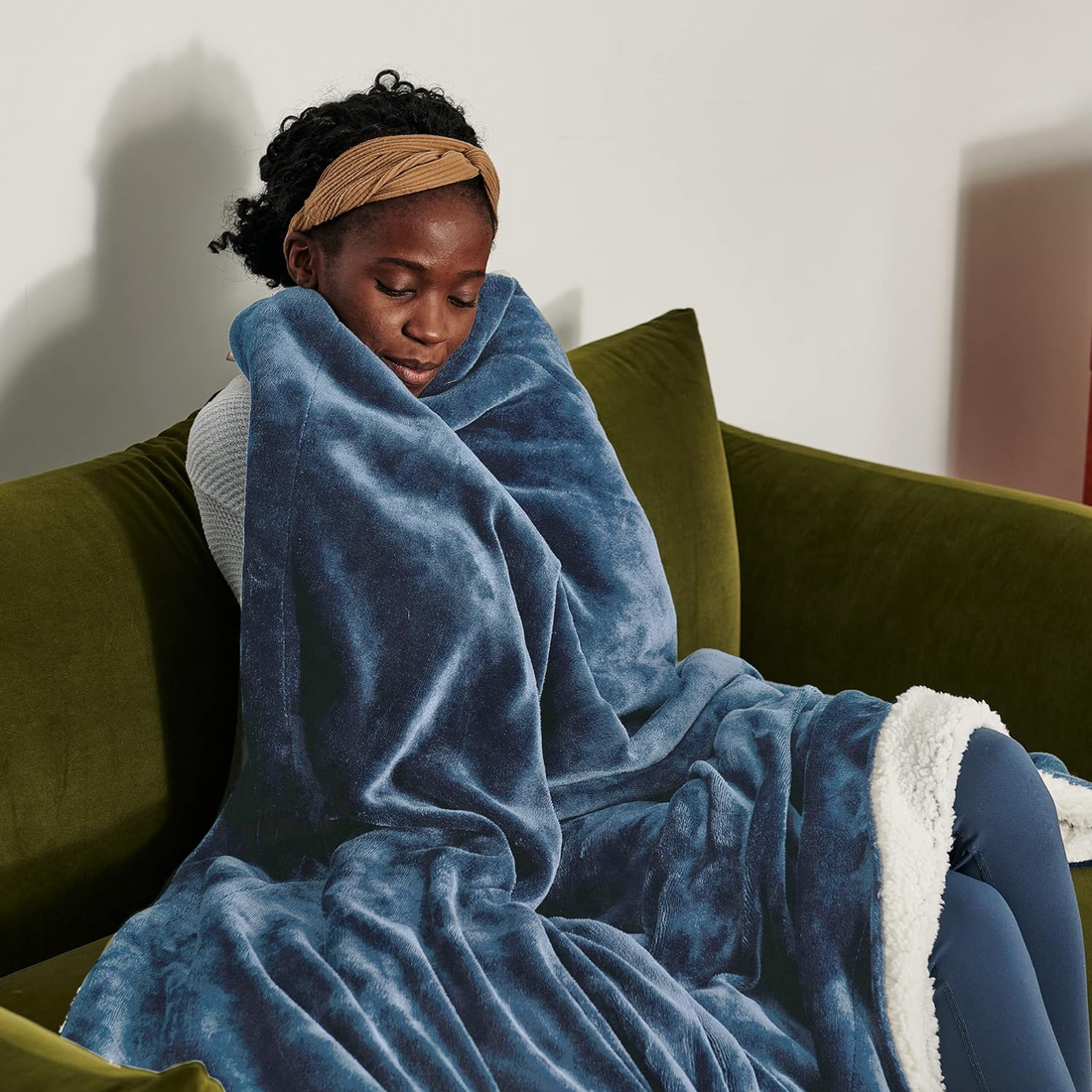 Bedsure Sherpa Fleece Throw Blanket for Couch