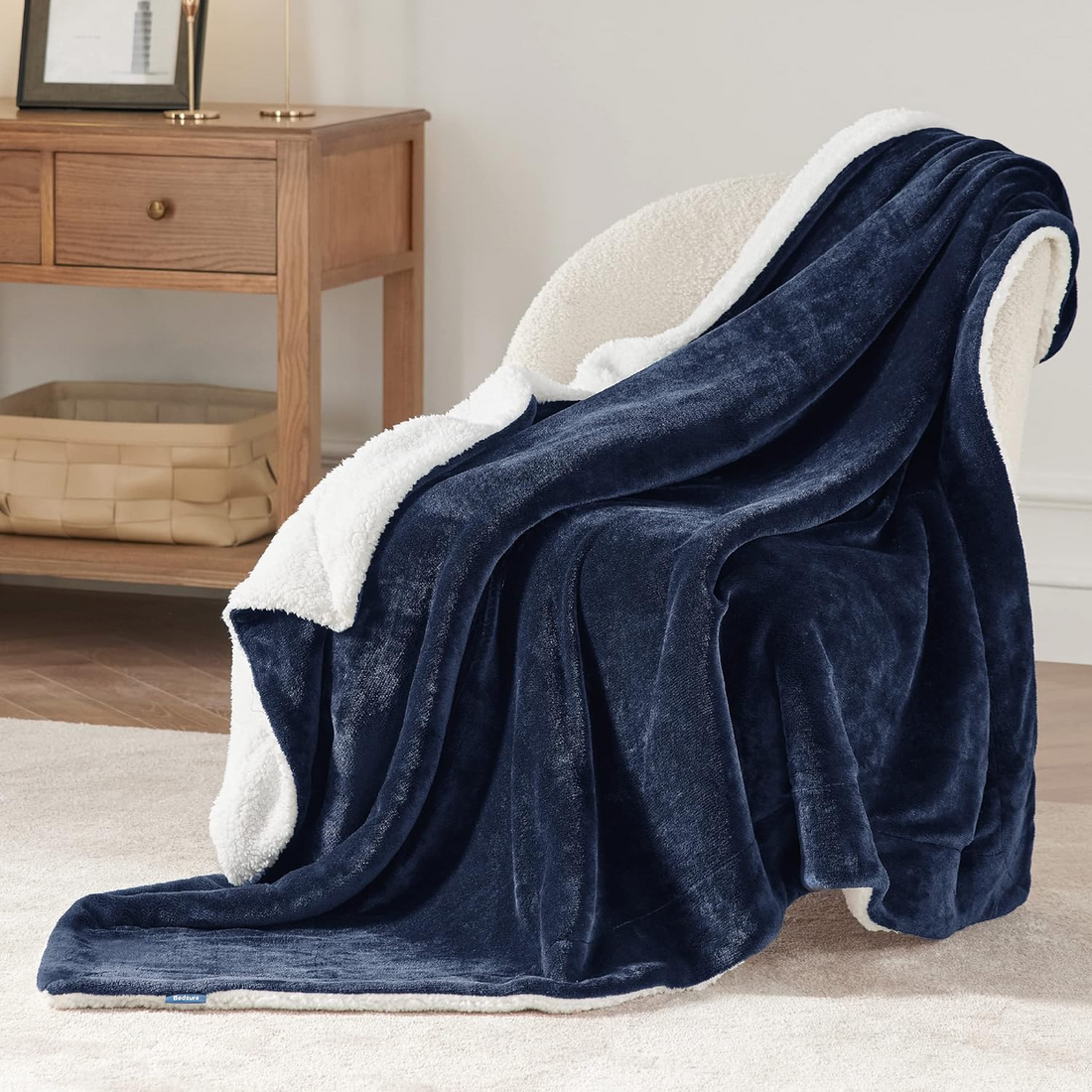 Bedsure Sherpa Fleece Throw Blanket for Couch
